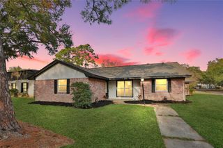 18111 Barbuda Lane, Houston, TX 77058