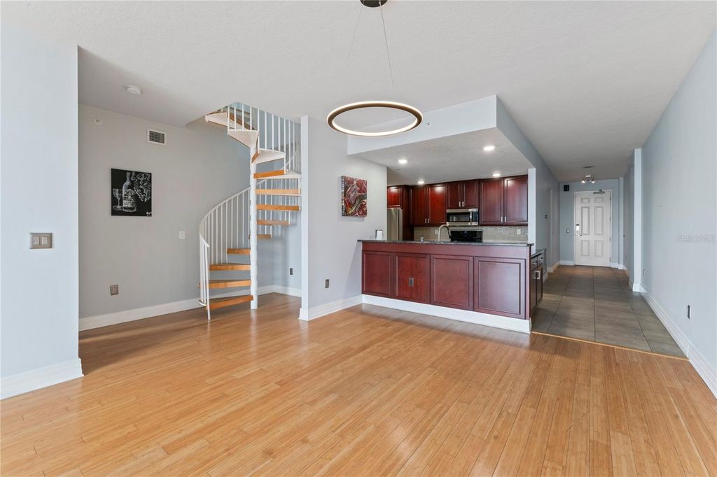 Image 19 of property listing at 1108 N FRANKLIN STREET 707, Tampa, FL 33602