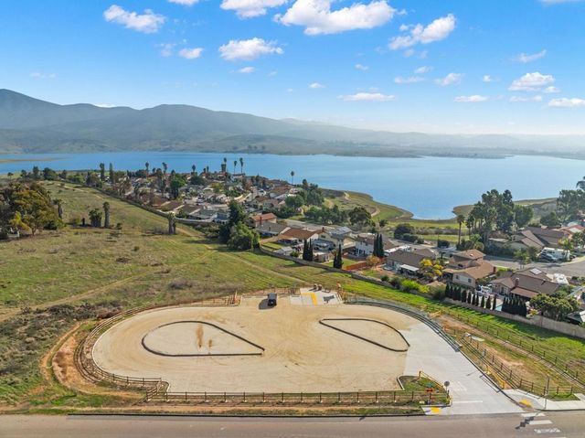 8840 Leigh Ave, Spring Valley, CA 91977