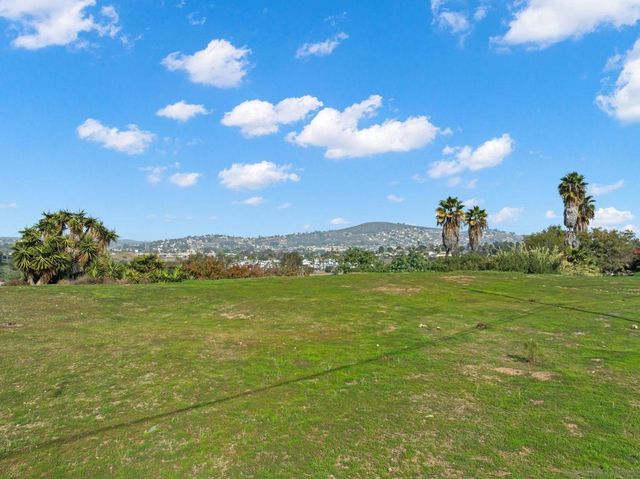 8840 Leigh Ave, Spring Valley, CA 91977