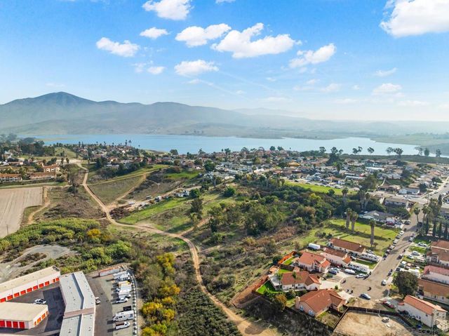 8840 Leigh Ave, Spring Valley, CA 91977