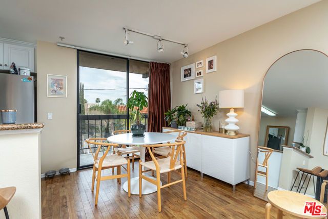 7320 Hawthorn Avenue 121, Los Angeles, CA 90046