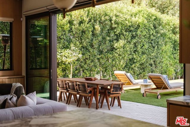 4554 Wortser Avenue, Studio City, CA 91604