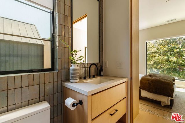 4554 Wortser Avenue, Studio City, CA 91604