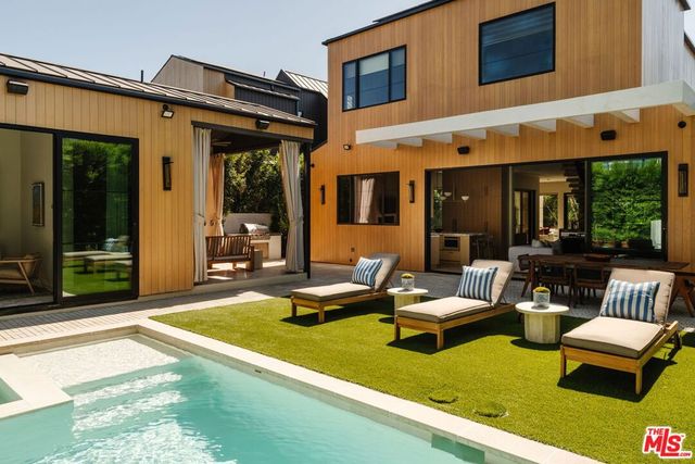 4554 Wortser Avenue, Studio City, CA 91604