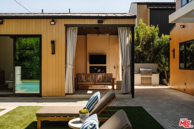 4554 Wortser Avenue, Studio City, CA 91604