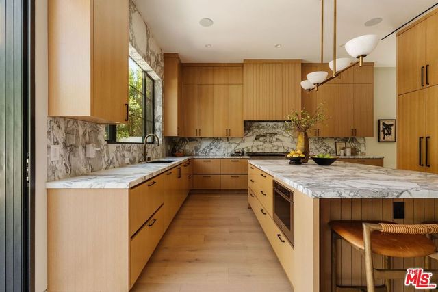 4554 Wortser Avenue, Studio City, CA 91604