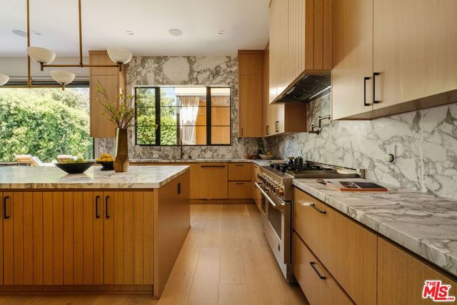 4554 Wortser Avenue, Studio City, CA 91604