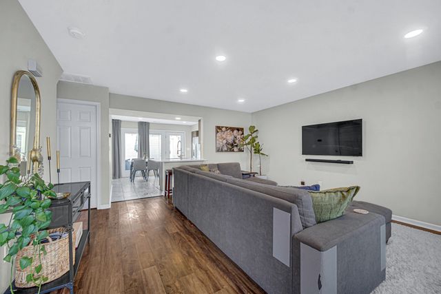 1825 Dogwood Court, Crown Point, IN 46307