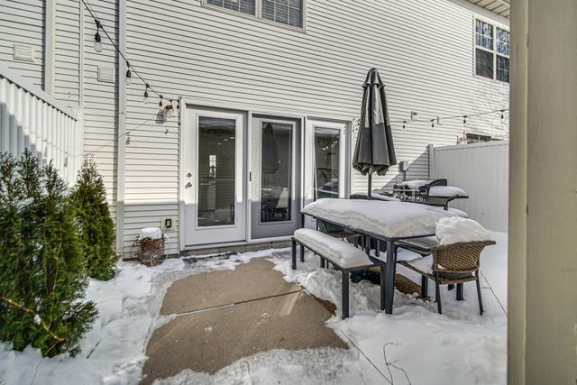 1825 Dogwood Court, Crown Point, IN 46307