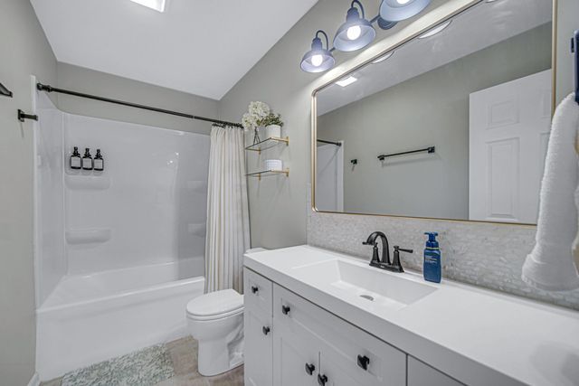 1825 Dogwood Court, Crown Point, IN 46307