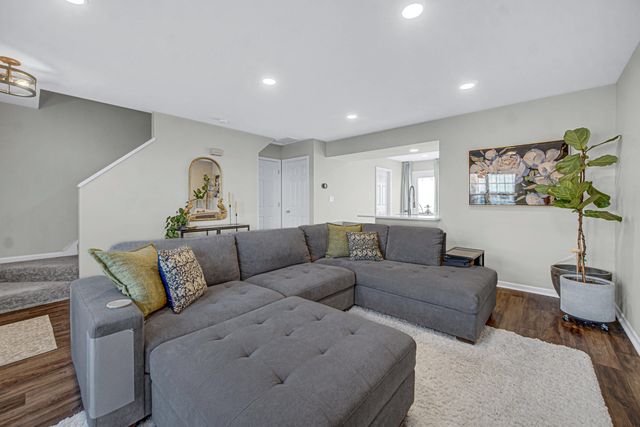 1825 Dogwood Court, Crown Point, IN 46307