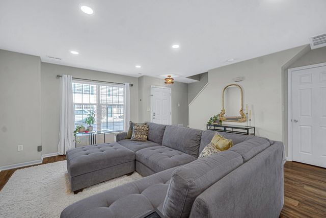 1825 Dogwood Court, Crown Point, IN 46307