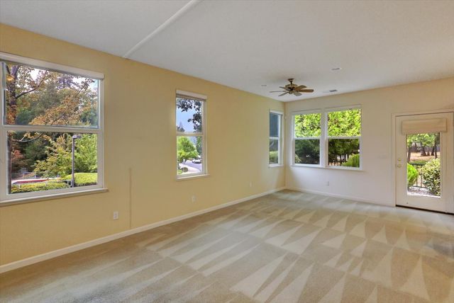 107 Egret Pl, Grass Valley, CA 95945