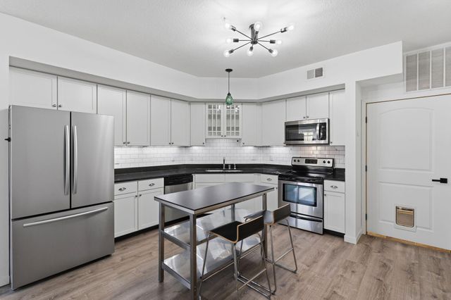 4132 Vernon Avenue S A104, Saint Louis Park, MN 55416