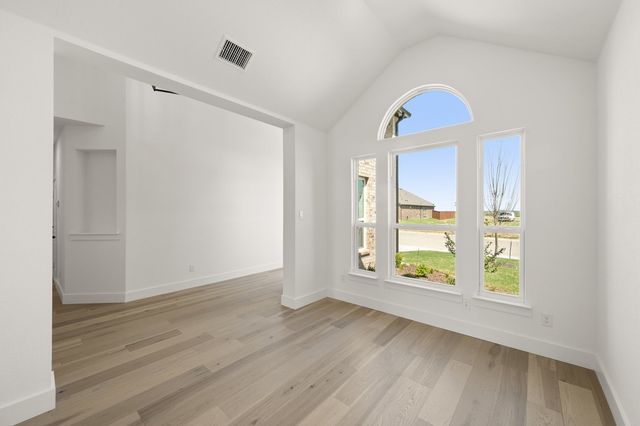 3718 Milwaukee Avenue, Midlothian, TX 76065