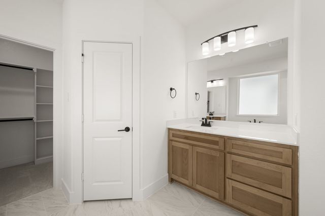 3718 Milwaukee Avenue, Midlothian, TX 76065