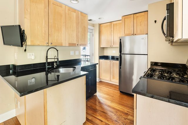 4422 N Ashland Avenue 1E, Chicago, IL 60640