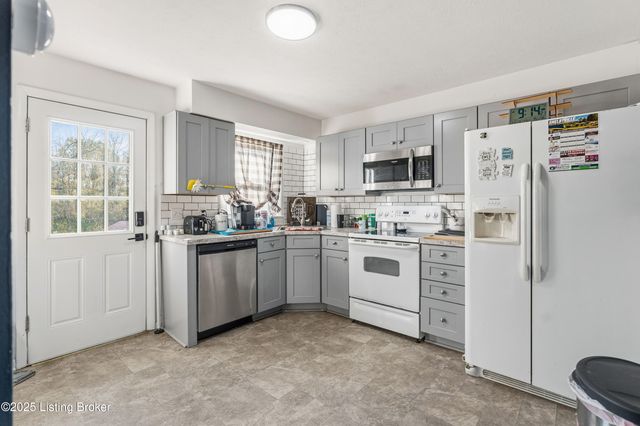 1348 Cross Keys Rd, Shelbyville, KY 40065