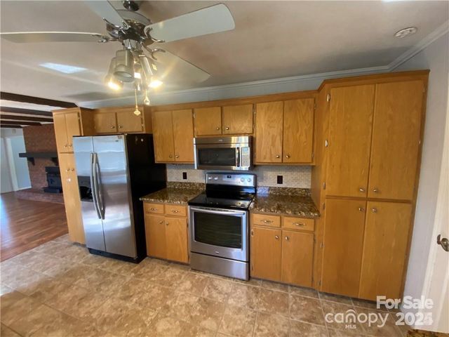 2405 Forrestbrook Drive, Kannapolis, NC 28083