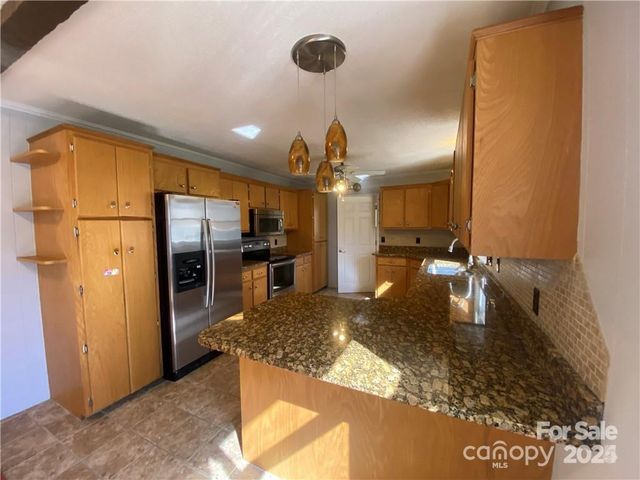 2405 Forrestbrook Drive, Kannapolis, NC 28083
