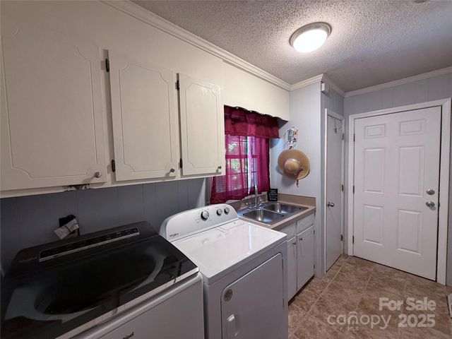 2405 Forrestbrook Drive, Kannapolis, NC 28083