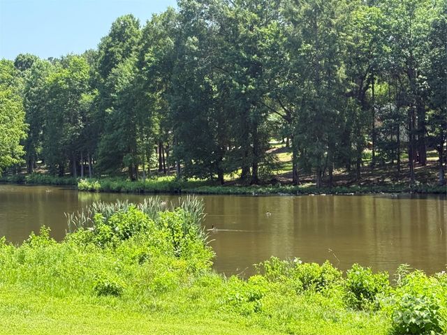2405 Forrestbrook Drive, Kannapolis, NC 28083