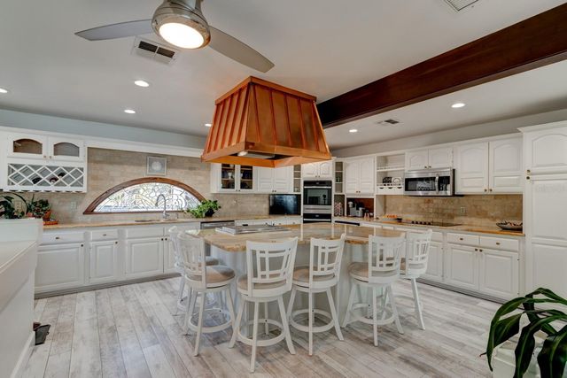 1480 LAKEVIEW DRIVE, Deland, FL 32720