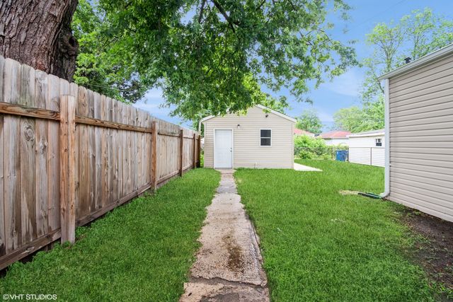 12529 S Loomis Street, Calumet Park, IL 60827