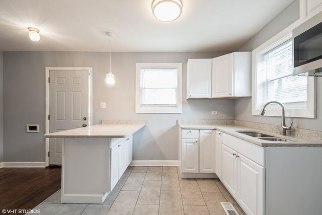 12529 S Loomis Street, Calumet Park, IL 60827