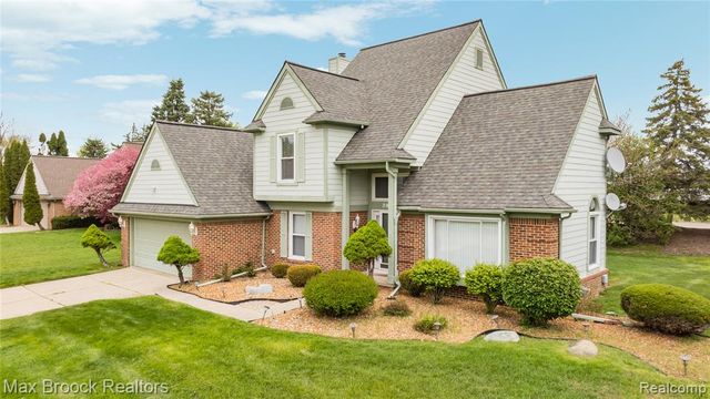 39456 Squire Road, Novi, MI 48375