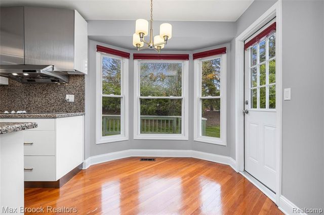 39456 Squire Road, Novi, MI 48375