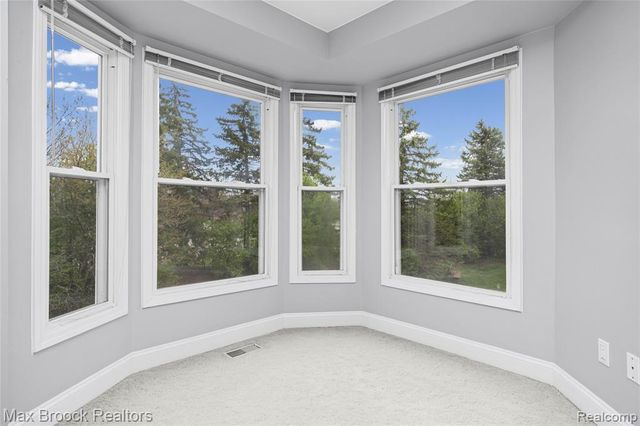 39456 Squire Road, Novi, MI 48375