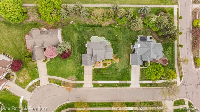 39456 Squire Road, Novi, MI 48375