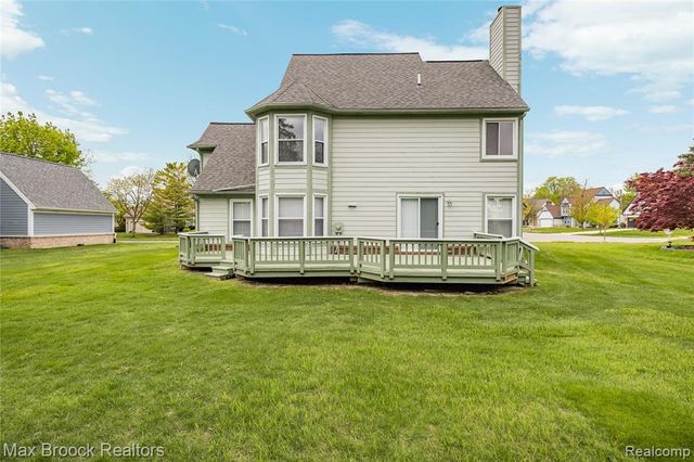 39456 Squire Road, Novi, MI 48375