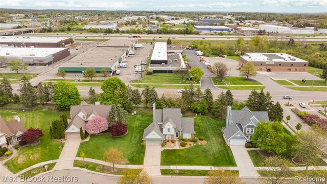 39456 Squire Road, Novi, MI 48375