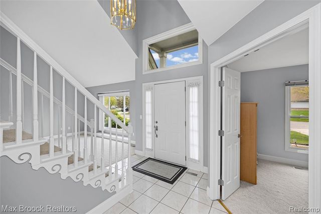 39456 Squire Road, Novi, MI 48375
