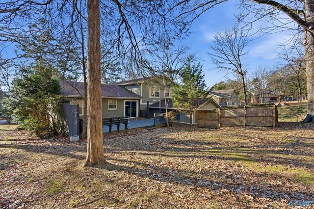 11303 SW Mountaincrest Drive SE, Huntsville, AL 35803