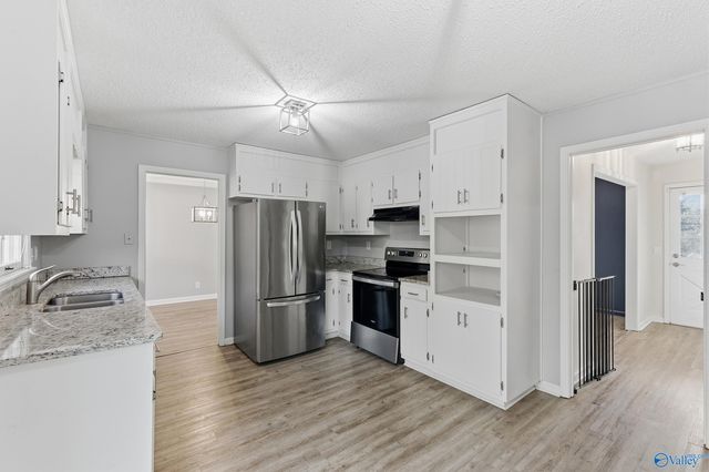 11303 SW Mountaincrest Drive SE, Huntsville, AL 35803