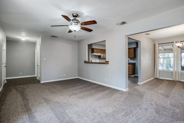 102 KRAMERIA DR, Castle Hills, TX 78213