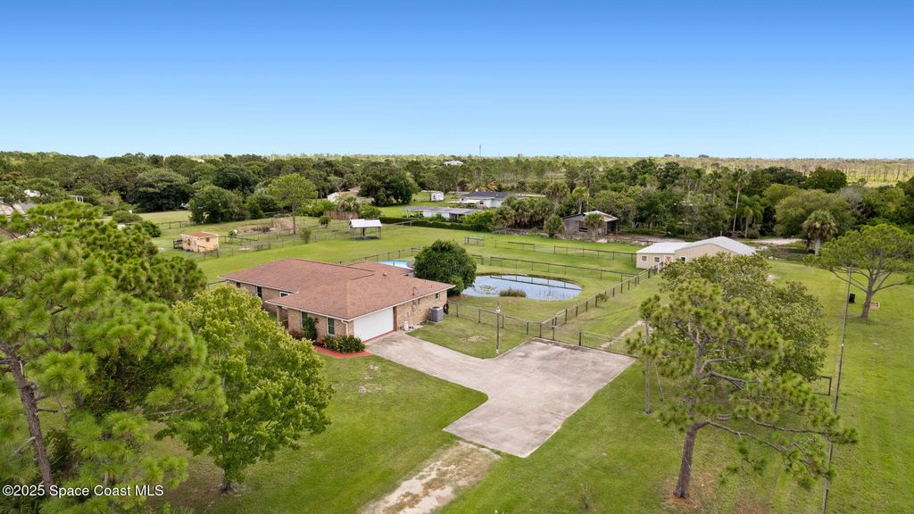 2175 Lacourt Lane, Malabar, FL 32950