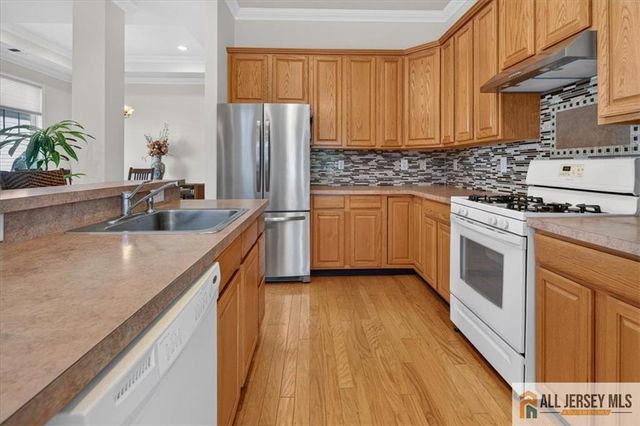 4 Spraul Lane, Cranbury, NJ 08512