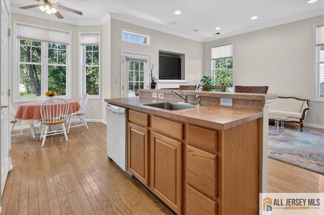 4 Spraul Lane, Cranbury, NJ 08512