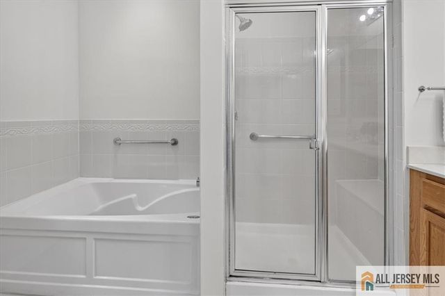4 Spraul Lane, Cranbury, NJ 08512