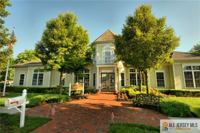 4 Spraul Lane, Cranbury, NJ 08512