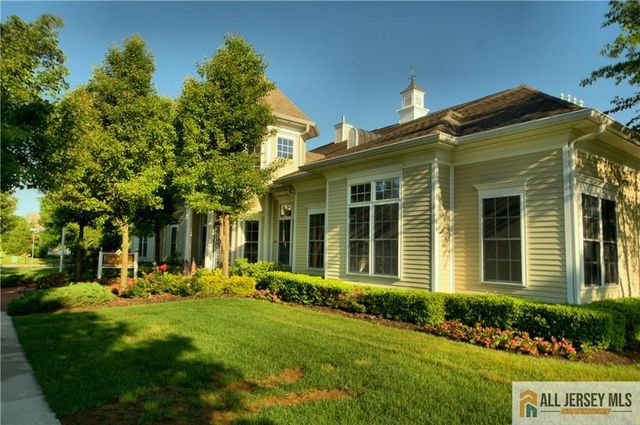 4 Spraul Lane, Cranbury, NJ 08512