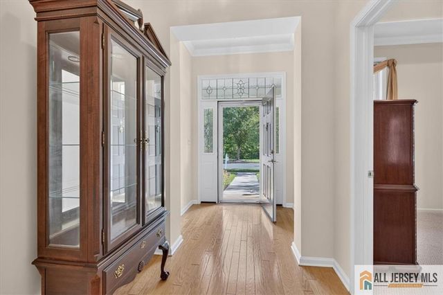 4 Spraul Lane, Cranbury, NJ 08512