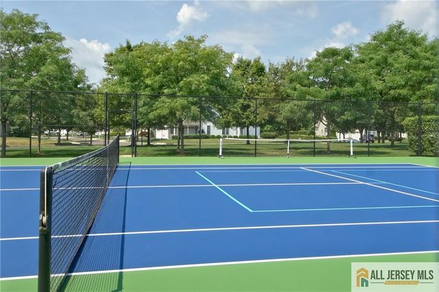 4 Spraul Lane, Cranbury, NJ 08512