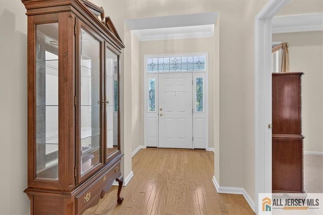 4 Spraul Lane, Cranbury, NJ 08512