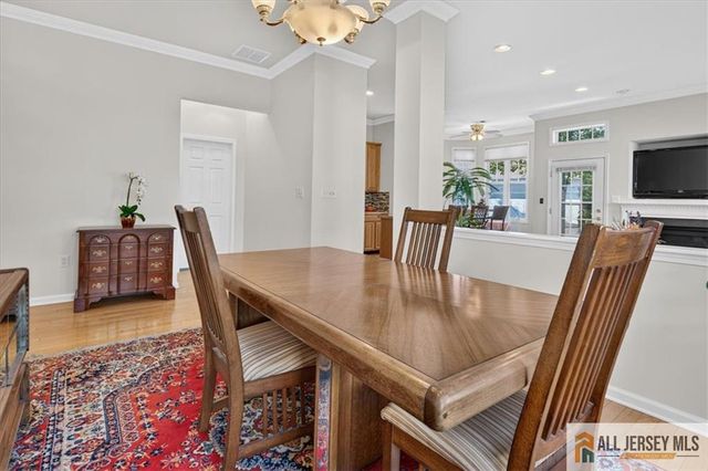 4 Spraul Lane, Cranbury, NJ 08512